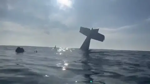 El esquiador David Lesh retransmite en directo cómo se estrella con su avión en el Pacífico El esquiador David Lesh retransmite en directo cómo se estrella con su avión en el Pacífico