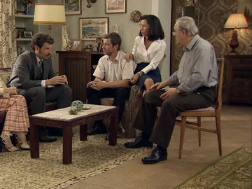 Los planes de Carlos que escandalizan a Los Gómez  Los planes de Carlos que escandalizan a Los Gómez