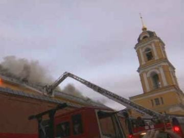 Incendio en un convento de Moscú