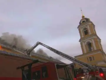 Incendio en un convento de Moscú Incendio en un convento de Moscú