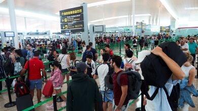 Finaliza sin acuerdo la reunión de mediación del conflicto de Iberia en El Prat