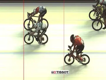 Espectacular final en La Vuelta Espectacular final en La Vuelta