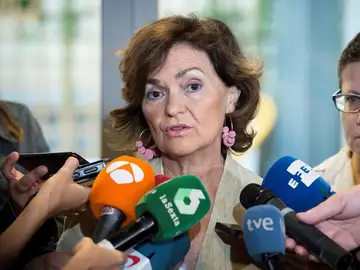 Carmen Calvo ante los medios Carmen Calvo ante los medios