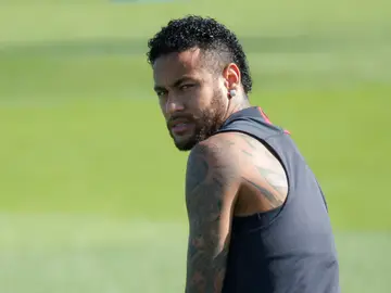 Neymar, en un entrenamiento con el PSG Neymar, en un entrenamiento con el PSG