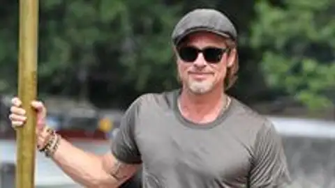 Brad Pitt llegando al festival de Venecia Edición 76