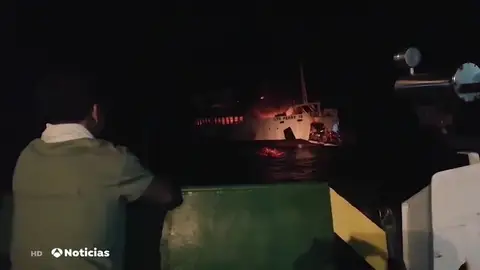 Se incendia un ferry con 150 personas a bordo en Filipinas Se incendia un ferry con 150 personas a bordo en Filipinas