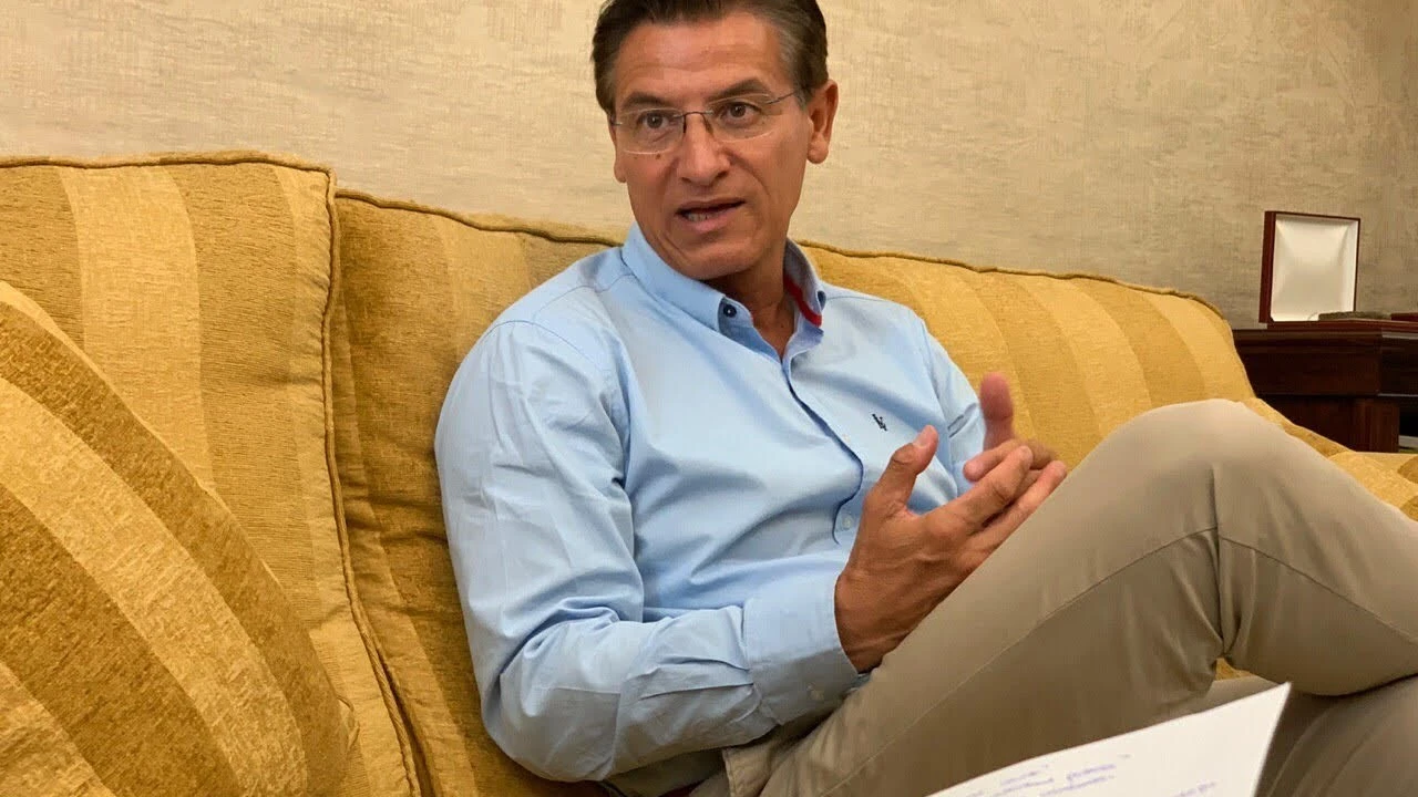 LUIS SALVADOR