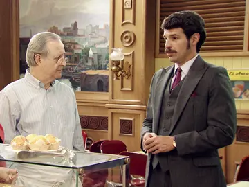 ‘Amar es para siempre’: Carlos, avergonzado por dejar escapar a Ascensión, inventa una excusa ante los Gómez ‘Amar es para siempre’: Carlos, avergonzado por dejar escapar a Ascensión, inventa una excusa ante los Gómez