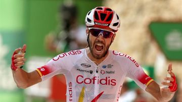 Jesús Herrada gana en la Vuelta