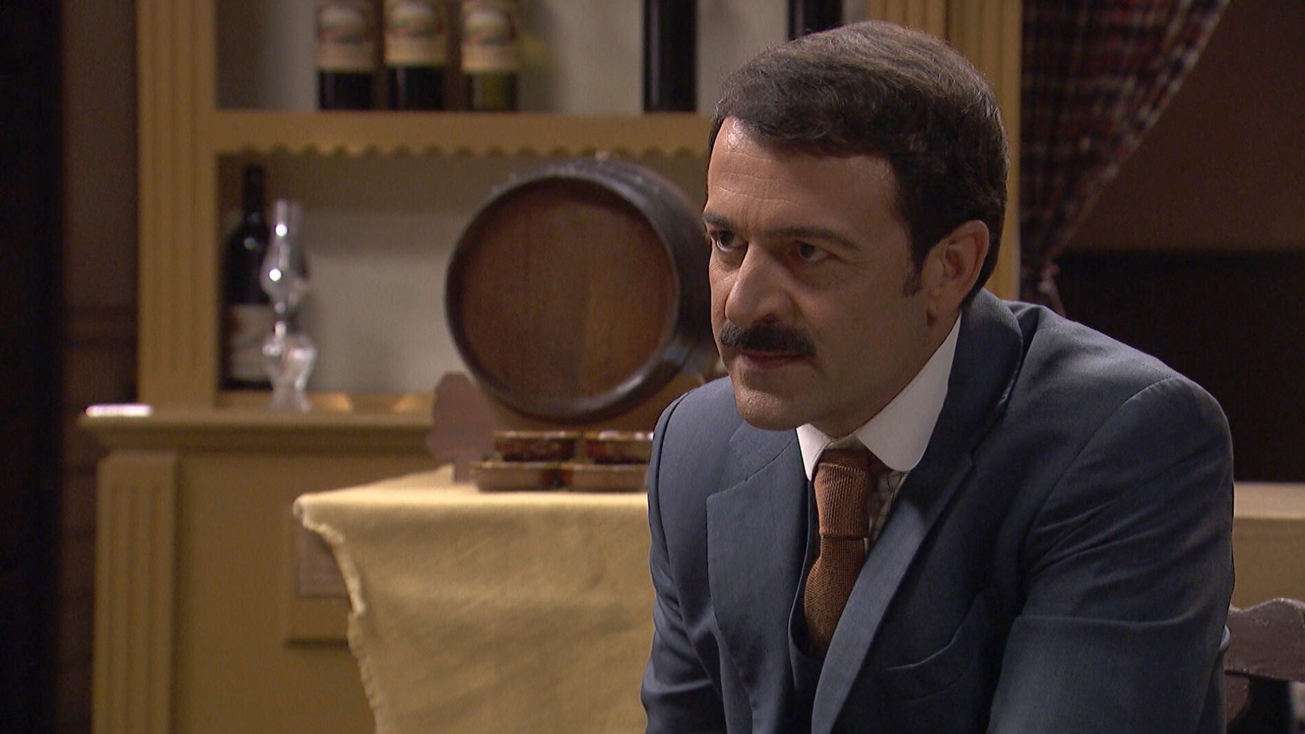 'El secreto de Puente Viejo': Prudencio, obligado a cumplir con las amenazas de Armero 