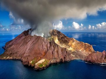 Imagen ilustrativa de un volcán Imagen ilustrativa de un volcán