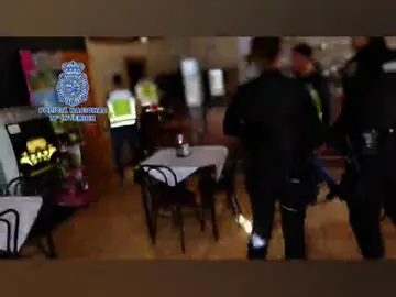 La Policía Nacional desarticula una red de trata de seres humanos con fines de explotación sexual La Policía Nacional desarticula una red de trata de seres humanos con fines de explotación sexual