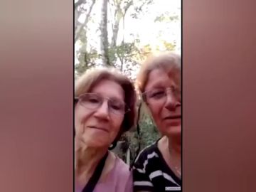 El simpático vídeo que dos sexagenarias argentinas graban tras perderse en el bosque: "No tenemos la más puta idea de cómo mierda salir"