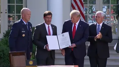 Trump pone en marcha el mando espacial para defender la hegemonía de Estados Unidos en el espacio Trump pone en marcha el mando espacial para defender la hegemonía de Estados Unidos en el espacio