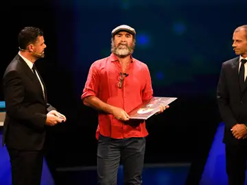 Eric Cantona durante su discurso en Montecarlo Eric Cantona durante su discurso en Montecarlo