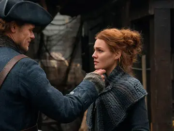 Sam Heughan y Sophie Skelton, Jaime y Brianna en 'Outlander' Sam Heughan y Sophie Skelton, Jaime y Brianna en 'Outlander'