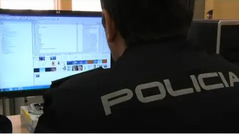 Agentes de Policía Nacional contra la pederastia Agentes de Policía Nacional contra la pederastia