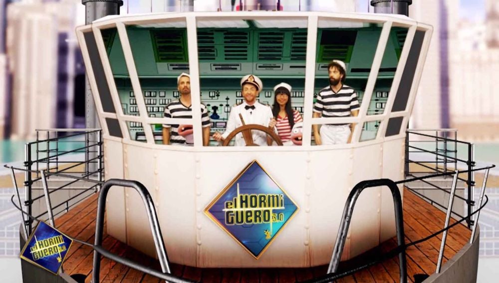 Will Smith, Penélope Cruz, Alejandro Sanz y Rosalía, protagonistas de 'Vacaciones en el Titanic', la película de 'El Hormiguero 3.0'