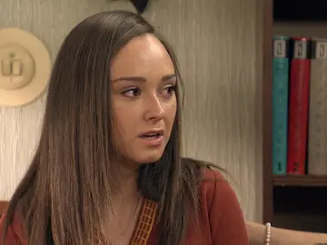 Mónica desvela un dato sobre su familia que deja a los Gómez descolocados Mónica desvela un dato sobre su familia que deja a los Gómez descolocados