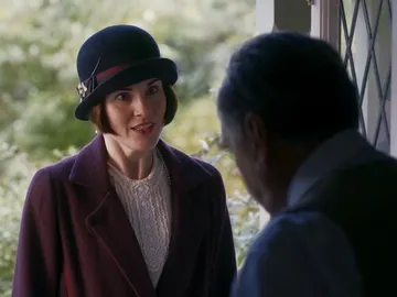 Lady Mary pide ayuda al Sr. Carson en la película de 'Downton Abbey' Lady Mary pide ayuda al Sr. Carson en la película de 'Downton Abbey'