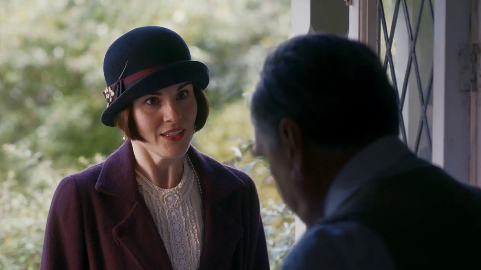 Lady Mary pide ayuda al Sr. Carson en la película de 'Downton Abbey'
