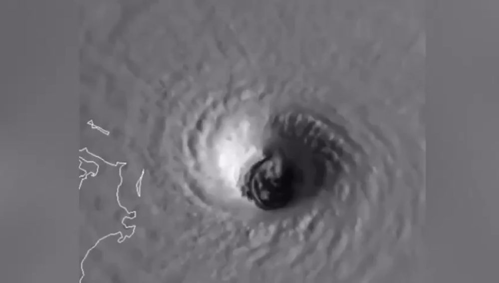 Así es el ojo del huracán Dorian que azota las Bahamas