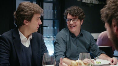 Javi se planta ante sus amigos: 
