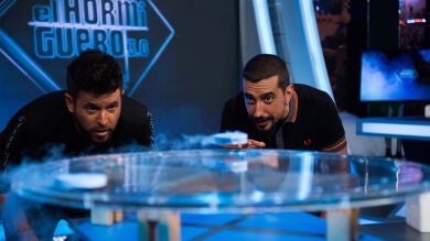 Marron sorprende en 'El Hormiguero 3.0' con un experimento basado en la levitación cuántica