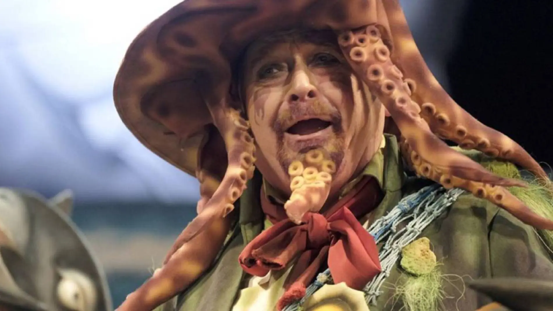 Manolo Santander, durante una actuación con la chirigota en el Carnaval de Cádiz Manolo Santander, durante una actuación con la chirigota en el Carnaval de Cádiz