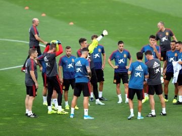 Los jugadores de la selección española en un entrenamiento en Las Rozas