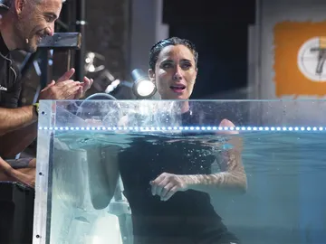 Pilar Rubio bate el récord de la apnea, el reto más extremo de 'El Hormiguero 3.0', superando los 4 minutos sin respirar bajo el agua Pilar Rubio bate el récord de la apnea, el reto más extremo de 'El Hormiguero 3.0', superando los 4 minutos sin respirar bajo el agua