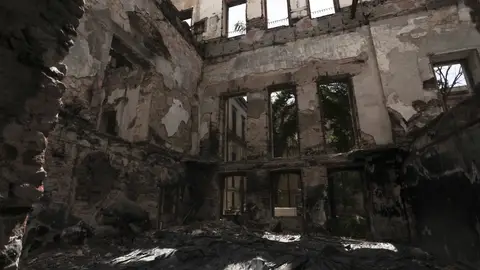 Vista general de la zona destruida del museo en Brasil. Vista general de la zona destruida del museo en Brasil.