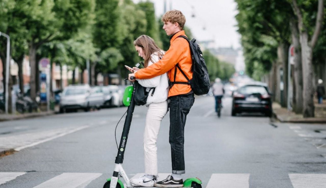 Dise&ntilde;an asfaltos inteligentes para aumentar la seguridad de los patinetes el&eacute;ctricos