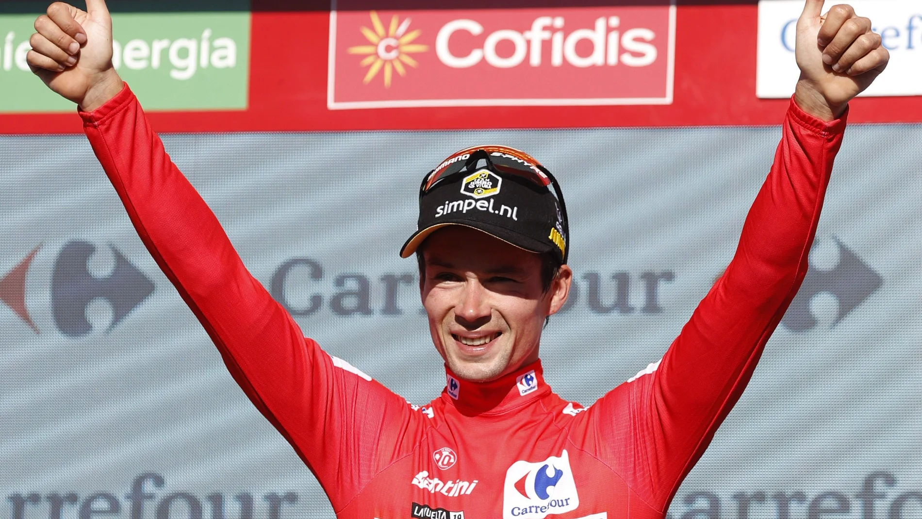 Primoz Roglic con el maillot de líder de la Vuelta Primoz Roglic con el maillot de líder de la Vuelta