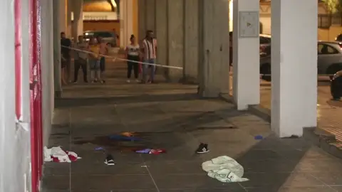 Hallan muerto a un hombre en Fuengirola (Málaga) con herida de arma de fuego Hallan muerto a un hombre en Fuengirola (Málaga) con herida de arma de fuego