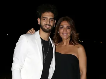 Raquel Bollo y su hijo Manuel Cortés Raquel Bollo y su hijo Manuel Cortés