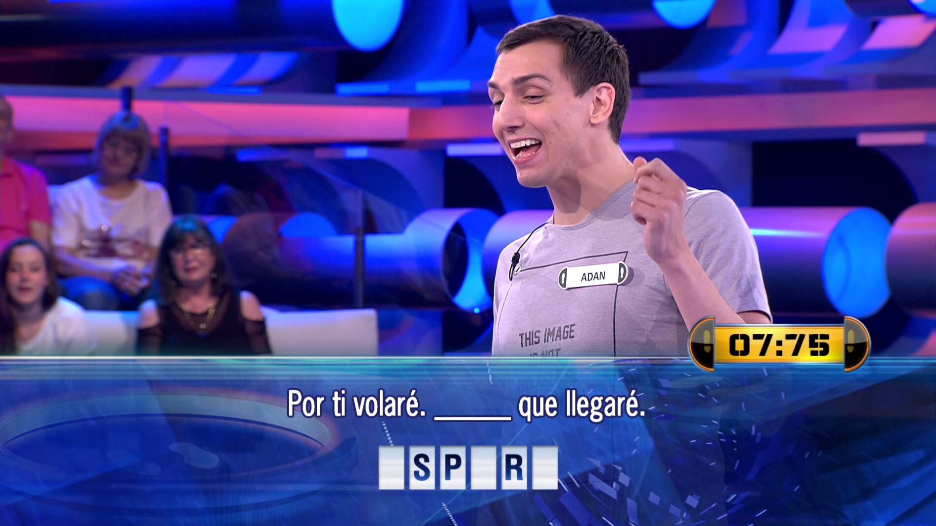 Arturo Valls consigue sacar el talento para la música de un concursante de '¡Ahora caigo!'
