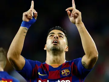 Luis Suárez celebra su segundo gol Luis Suárez celebra su segundo gol