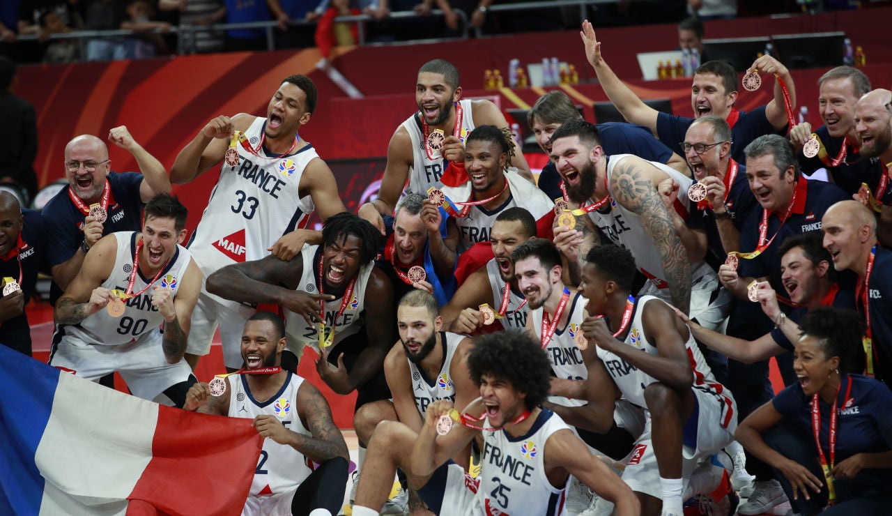 Francia celebra su tercer puesto en el Mundial de Baloncesto 2019 Francia celebra su tercer puesto en el Mundial de Baloncesto 2019