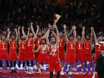 ESPAÑA ES CAMPEONA DEL MUNDO ESPAÑA ES CAMPEONA DEL MUNDO