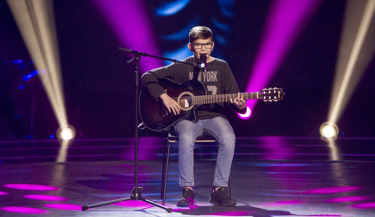 Salvador Berm&uacute;dez canta &lsquo;Al alba&rsquo; en las Audiciones a ciegas de &lsquo;La Voz Kids&rsquo;