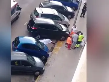 Un padre y su hijo mueren tras caer desde un quinto piso en Gandía Un padre y su hijo mueren tras caer desde un quinto piso en Gandía