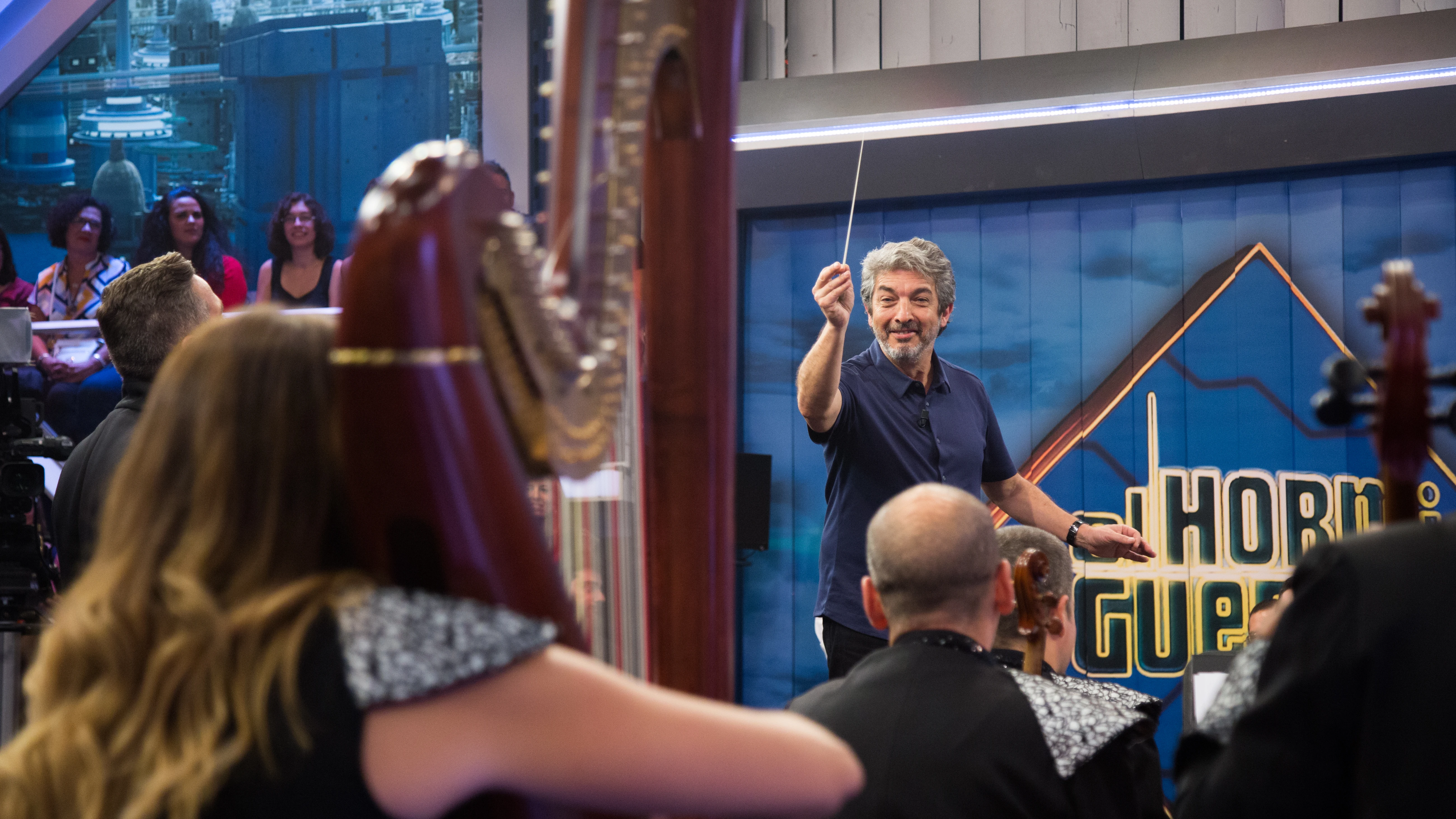 Ricardo Darín se pone al mando de la Film Symphony Orchestra en 'El Hormiguero 3.0' Ricardo Darín se pone al mando de la Film Symphony Orchestra en 'El Hormiguero 3.0'