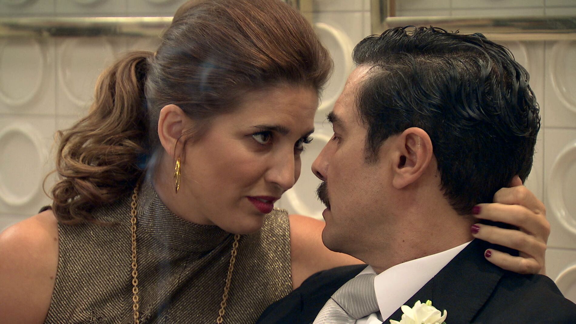 &lsquo;Amar es para siempre&rsquo;: Armando e Irene, una pasi&oacute;n sin frenos a punto de ser descubierta