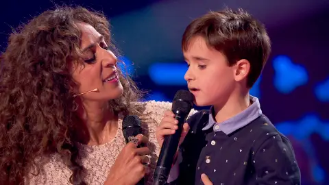 Rosario Flores y Daniel García cantan ‘Qué bonito’ en las Audiciones a ciegas de ‘La Voz Kids’ Rosario Flores y Daniel García cantan ‘Qué bonito’ en las Audiciones a ciegas de ‘La Voz Kids’