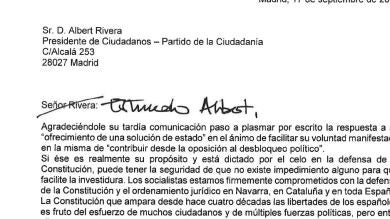 Sánchez tacha el trato protocolario de su carta a Rivera y escribe a mano un tratamiento más cercano