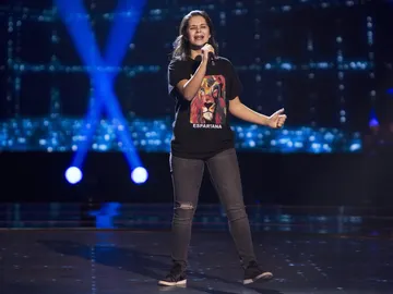 Beatriz Martínez canta ‘Friends will be friends’ en las Audiciones a ciegas de ‘La Voz Kids’ Beatriz Martínez canta ‘Friends will be friends’ en las Audiciones a ciegas de ‘La Voz Kids’