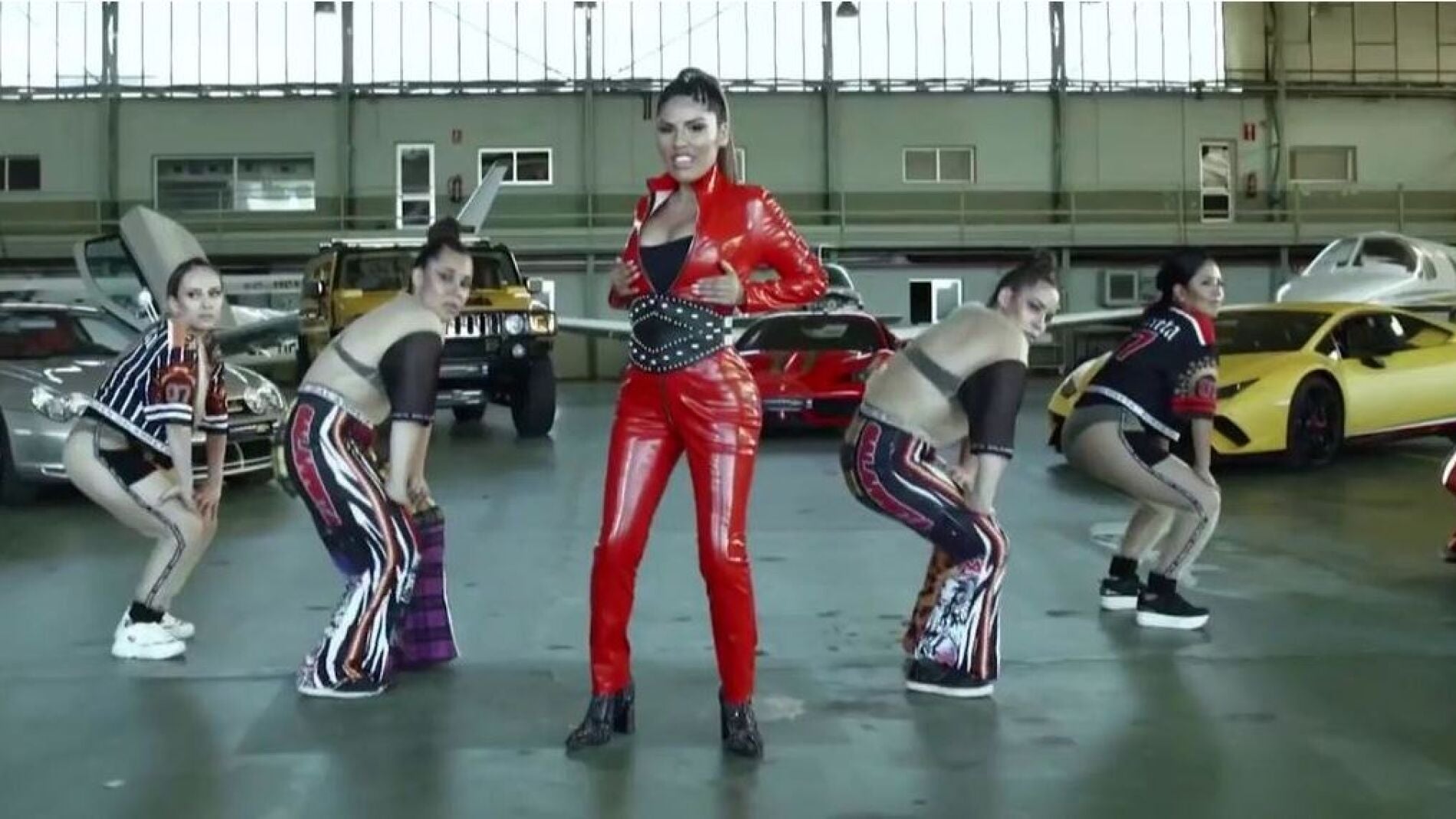 Imagen del videoclip de 'Isa P'