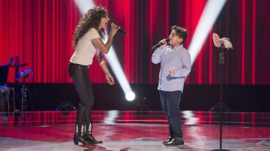 Rosario Flores y Juan Manuel Segovia cantan ‘A tu vera’ en las Audiciones a ciegas de ‘La Voz Kids’