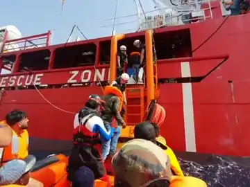 El Ocean Ving rescata a 108 personas en menos de 24 horas en el Mediterráneo central El Ocean Ving rescata a 108 personas en menos de 24 horas en el Mediterráneo central